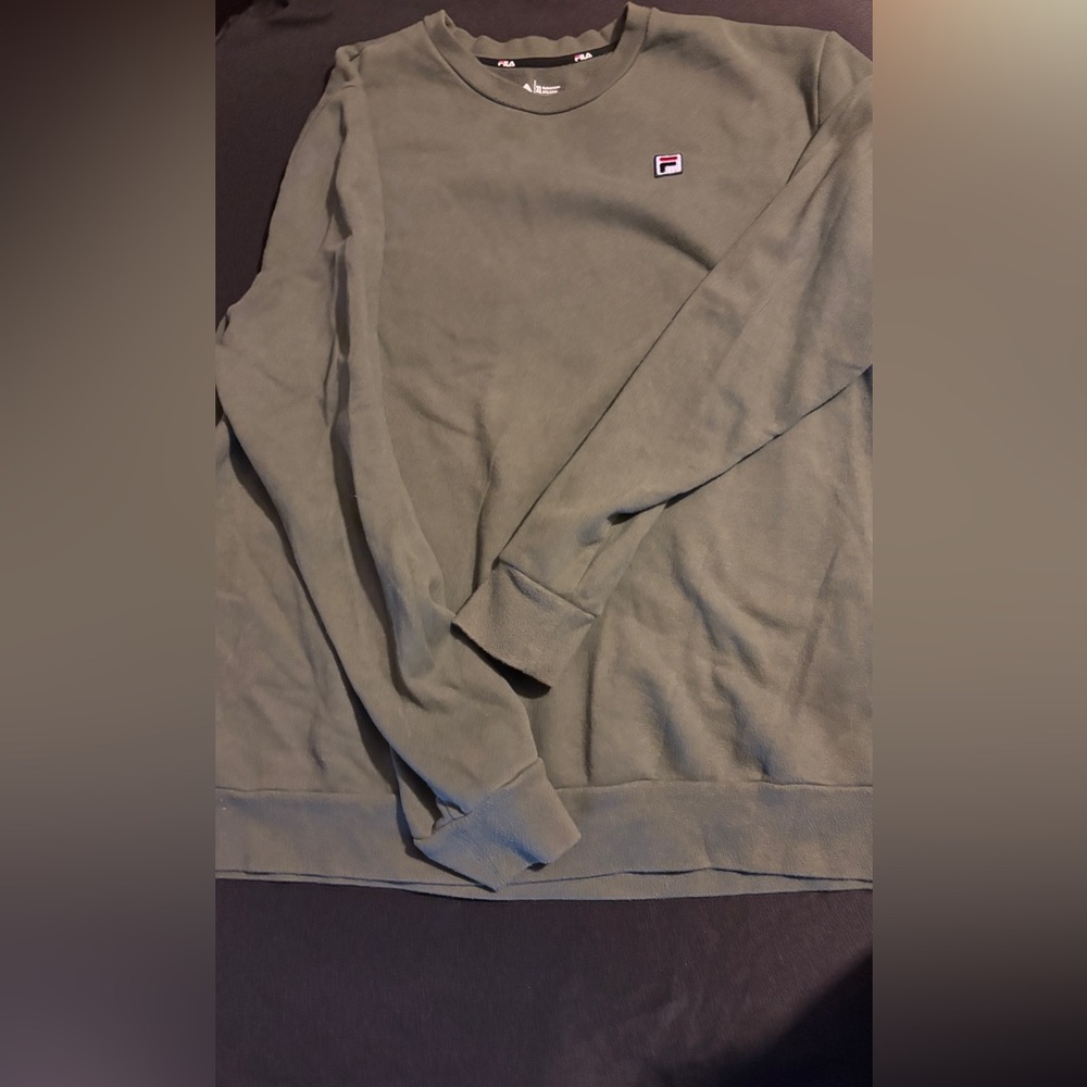 new Men’s Fila sweatshirt size extra large super soft